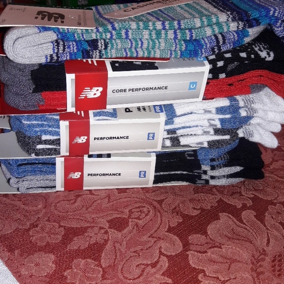 NEW BALANCE SOCK BUNDLE W FREE CASHMERE BLEND PAIR - Picture 6 of 6